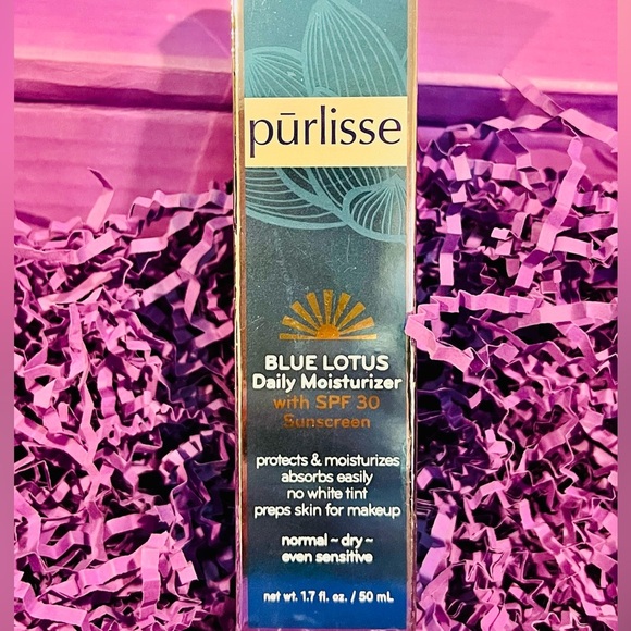 Purlisse Blue Lotus Daily Moisturizer - Picture 6 of 8